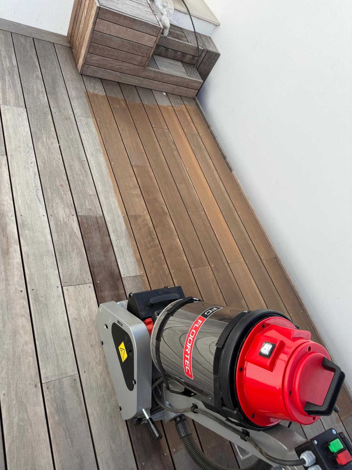 Machine FG Floortech nettoyage terrasse bois CleanTwood